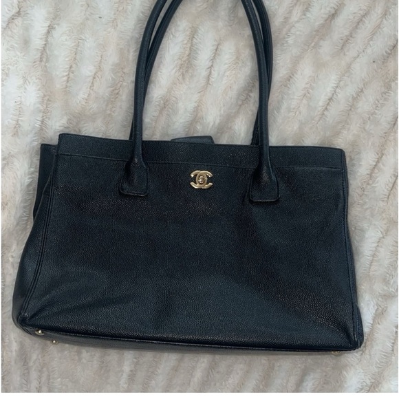 Chanel vintage black leather bag with shoulder strap - Picture 1 of 7